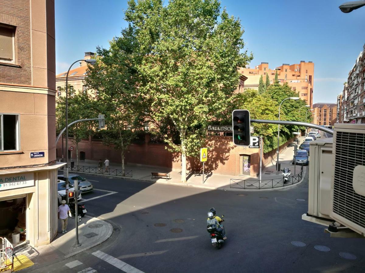 Apartamentos Torr Av America - Lopez De Hoyos - Chamartin マドリード エクステリア 写真