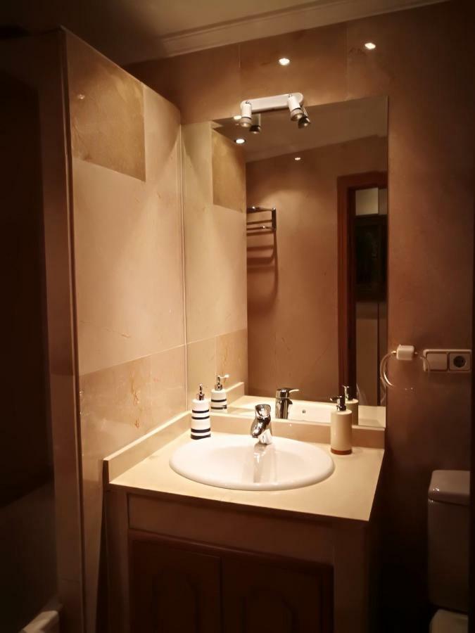 Apartamentos Torr Av America - Lopez De Hoyos - Chamartin マドリード エクステリア 写真