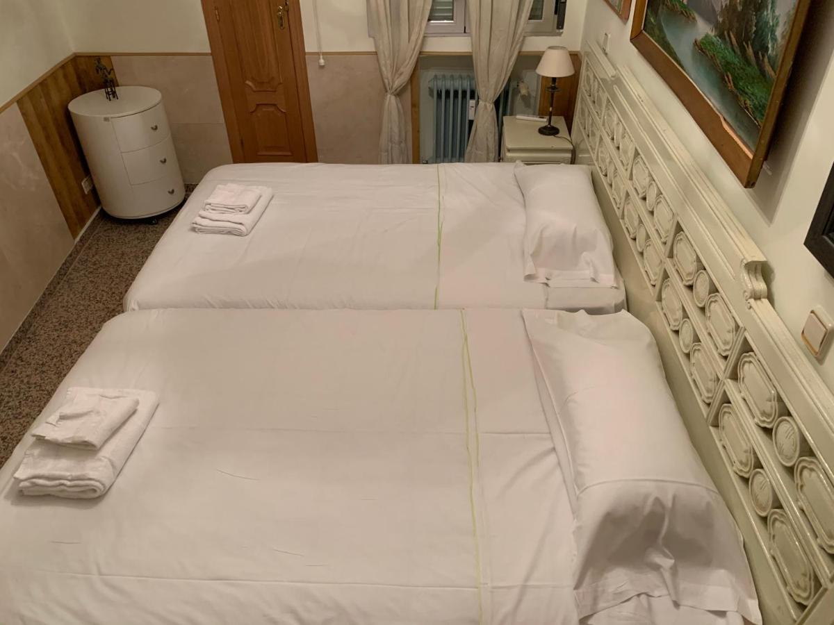 Apartamentos Torr Av America - Lopez De Hoyos - Chamartin マドリード エクステリア 写真