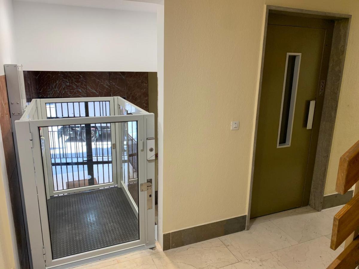 Apartamentos Torr Av America - Lopez De Hoyos - Chamartin マドリード エクステリア 写真