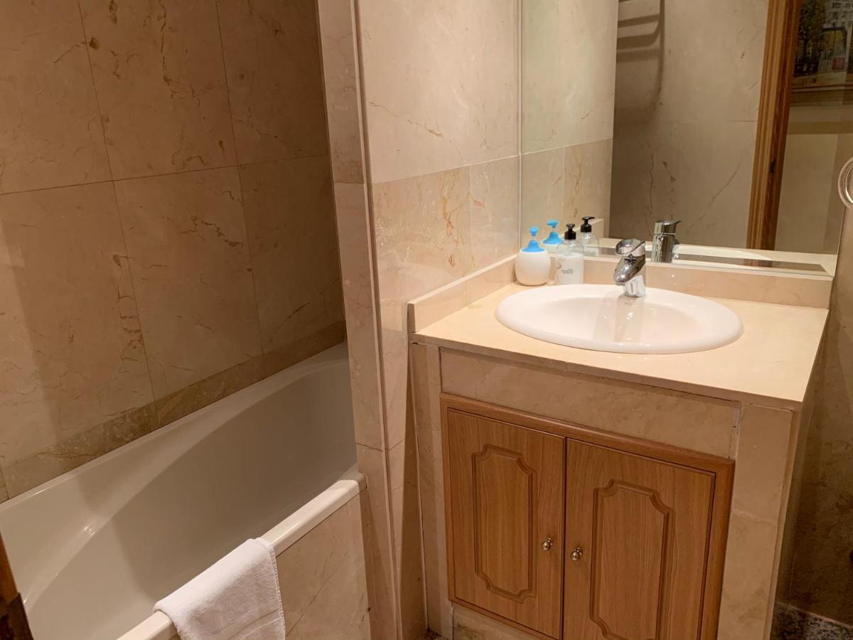 Apartamentos Torr Av America - Lopez De Hoyos - Chamartin マドリード エクステリア 写真